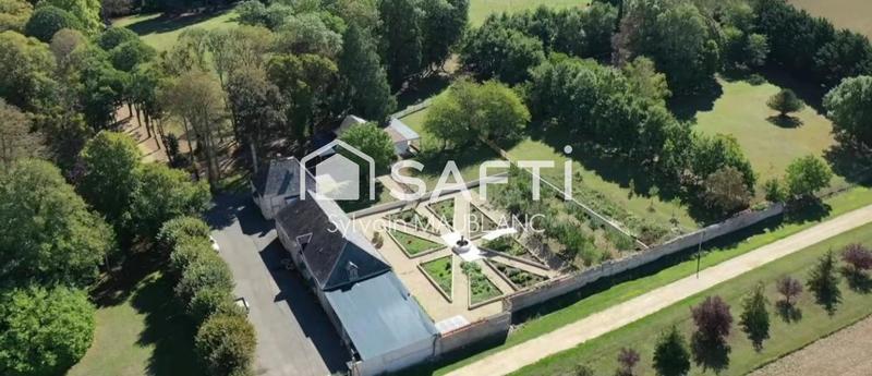 Maison - 838 m² - 20 pièces