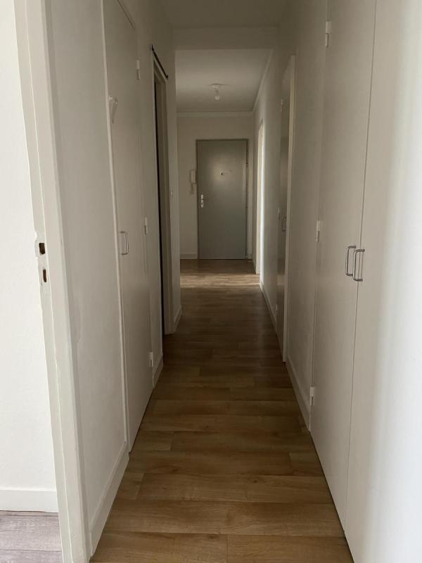 Appartement - 99 m² - 5 pièces