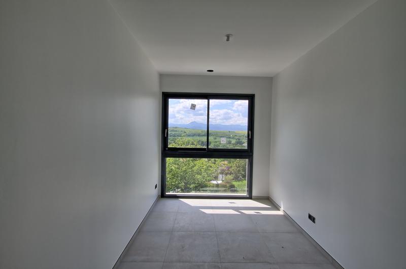 Maison - 143 m² - 6 pièces