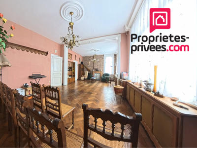Maison - 235 m² - 7 pièces