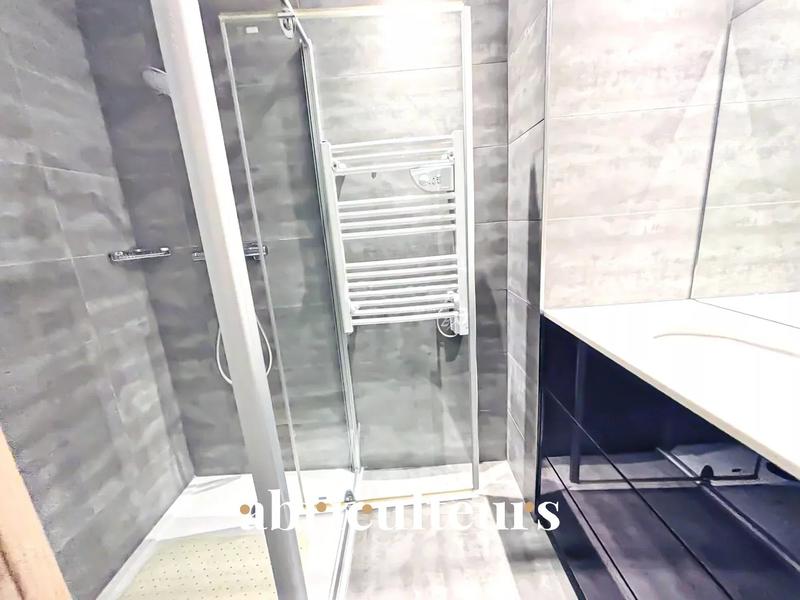 Appartement - 84 m² - 4 pièces