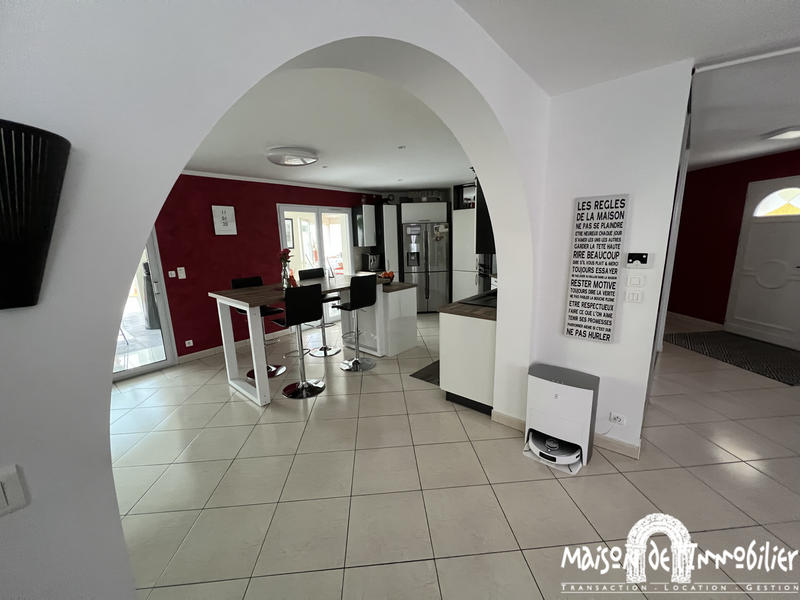 Maison - 321 m² - 10 pièces