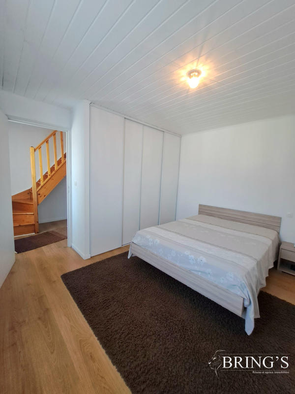 Villa - 166 m² - 8 pièces