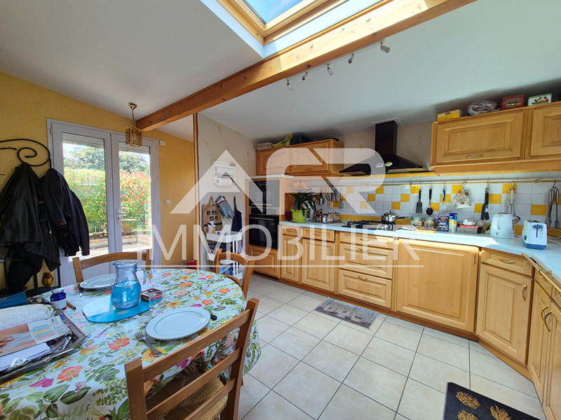 Maison - 90 m² - 5 pièces