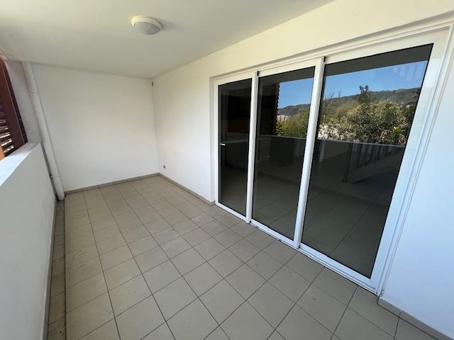 Appartement ancien - 71 m² - 3 pièces