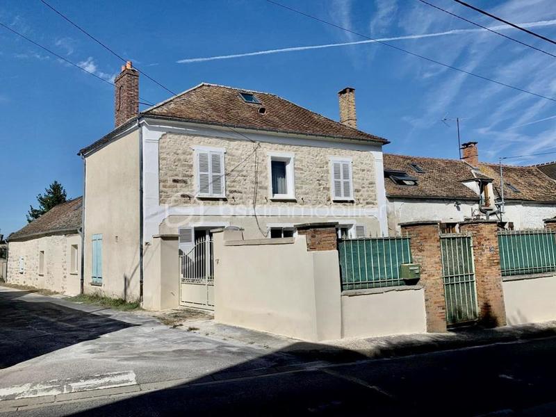 Maison - 110 m² - 4 pièces