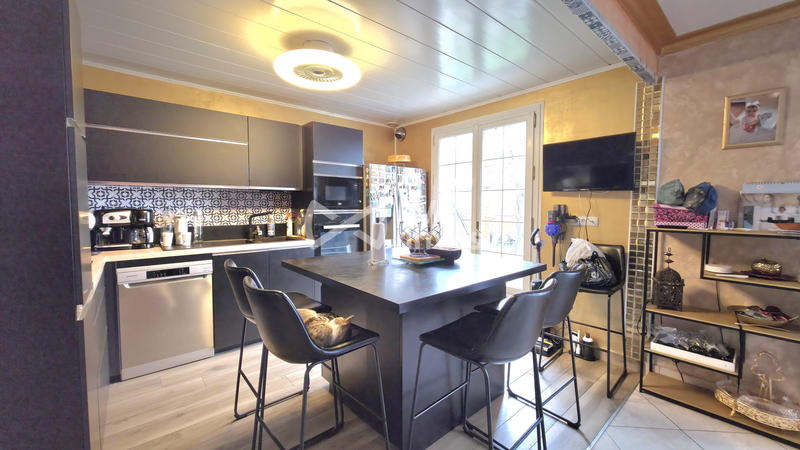 Maison - 150 m² - 7 pièces