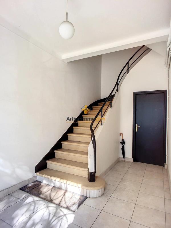 Immeuble - 270 m² - 12 pièces