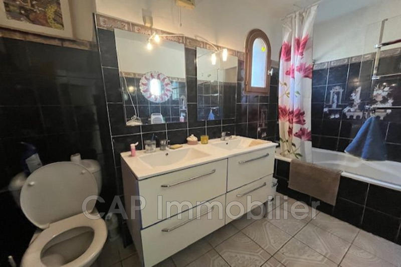 Villa - 170 m² - 8 pièces