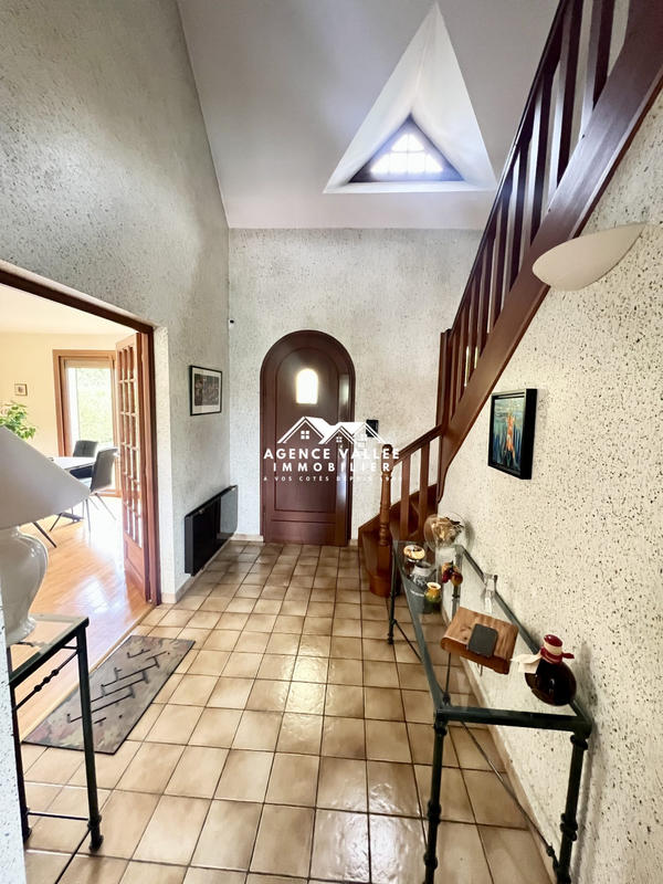 Maison traditionnelle - 160 m² - 6 pièces