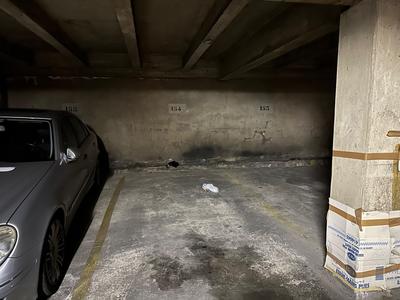 Parking - 100 m²
