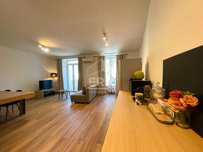 Appartement - 82 m² - 3 pièces