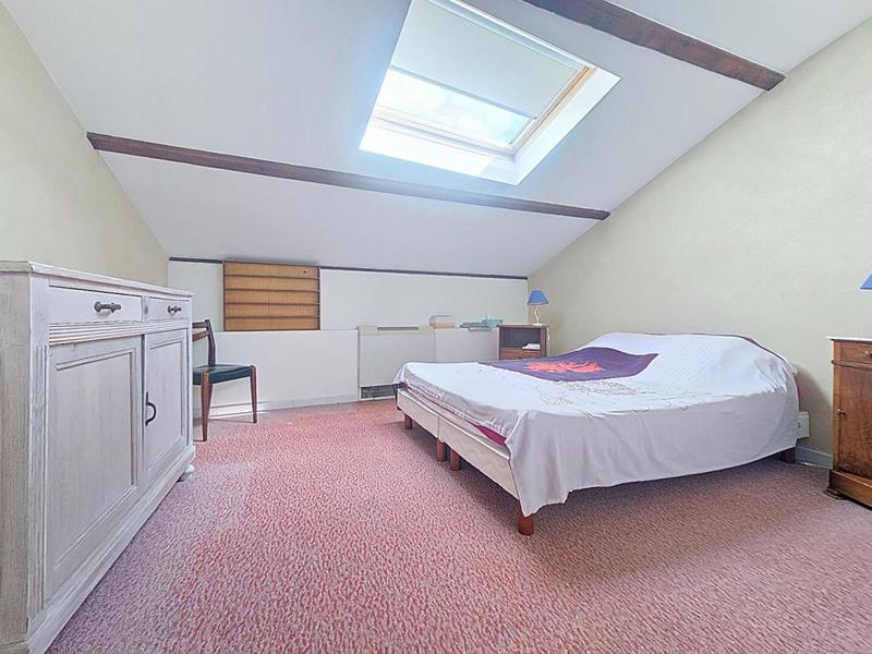 Maison - 210 m² - 8 pièces