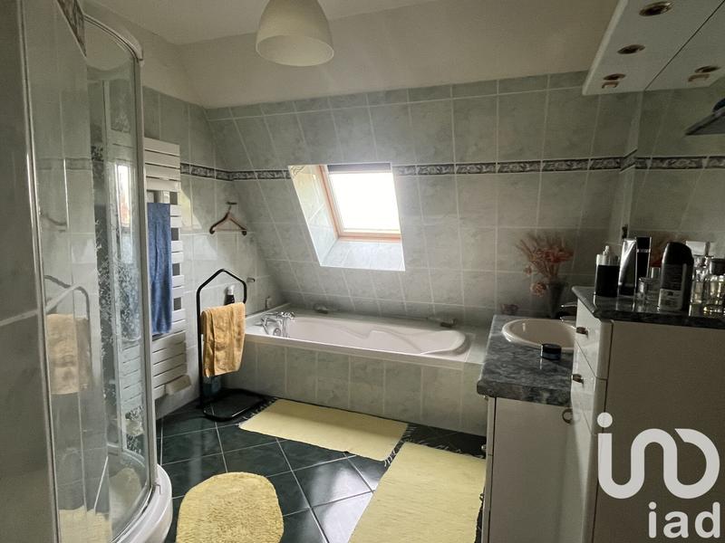 Maison - 200 m² - 7 pièces