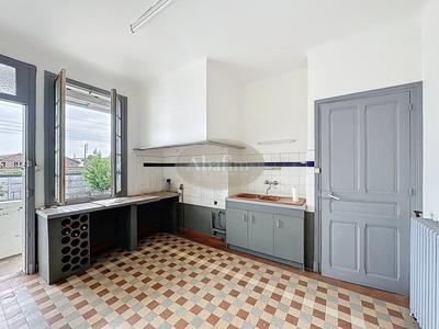 Maison - 82 m² - 5 pièces