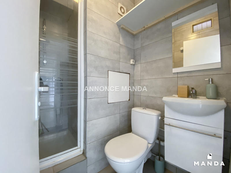 Chambre - 10 m² - 7 pièces