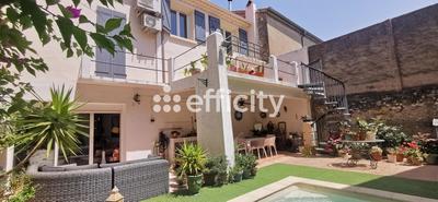 Maison - 165 m² - 8 pièces