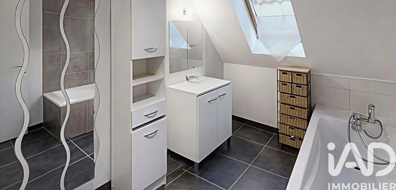 Maison - 137 m² - 6 pièces