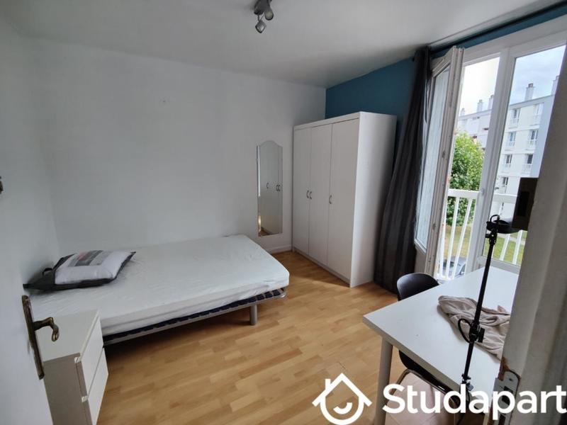 Chambre - 11 m² - 1 pièce