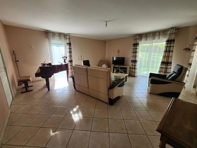 Maison - 190 m² - 9 pièces