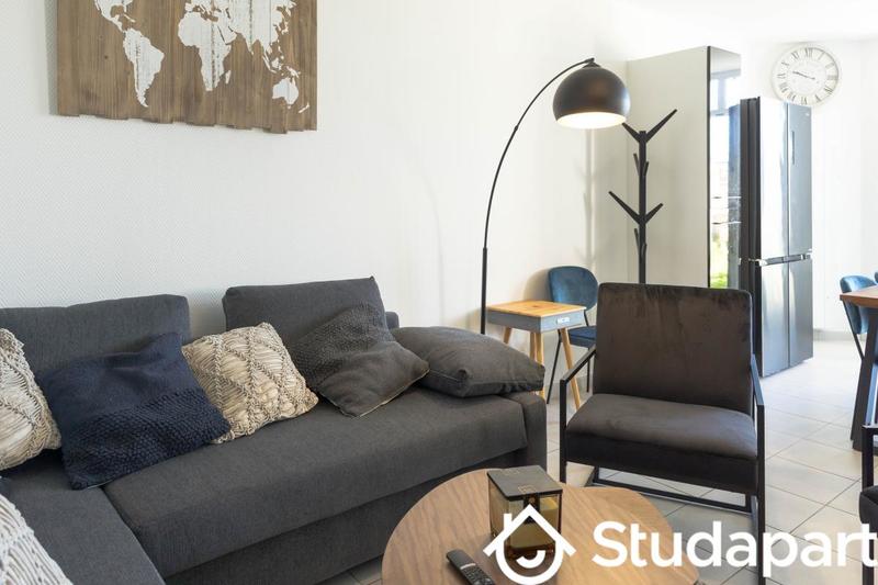 Chambre - 124 m² - 1 pièce