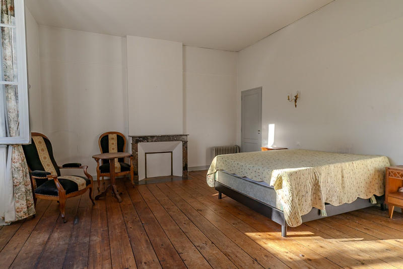 Maison - 270 m² - 7 pièces