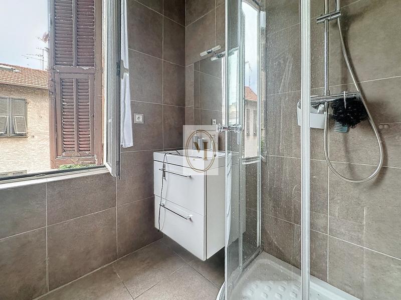 Maison - 199 m² - 7 pièces