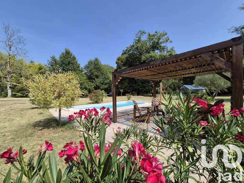 Maison - 185 m² - 5 pièces