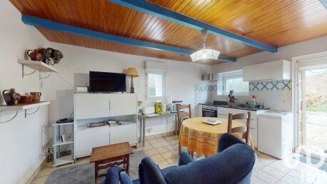 Maison - 180 m² - 11 pièces