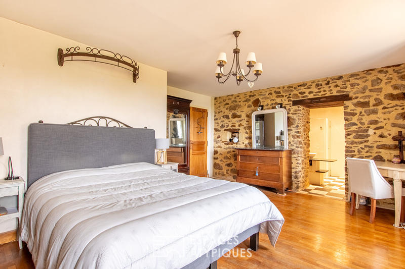 Maison - 217 m² - 6 pièces