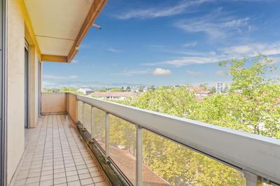 Appartement - 95 m² - 4 pièces