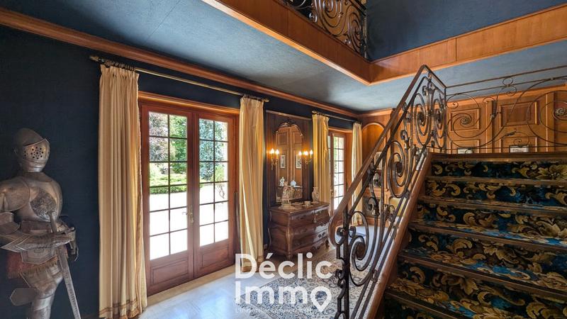 Viager - Villa - 424 m² - 10 pièces