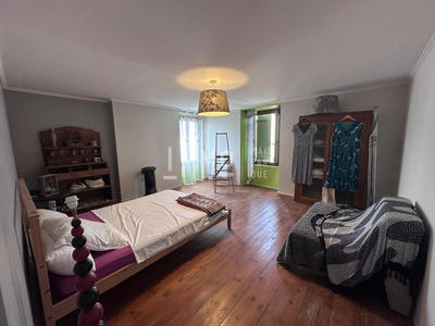 Maison - 138 m² - 5 pièces