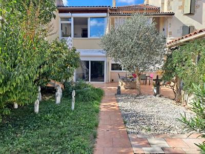 Maison - 273 m² - 10 pièces