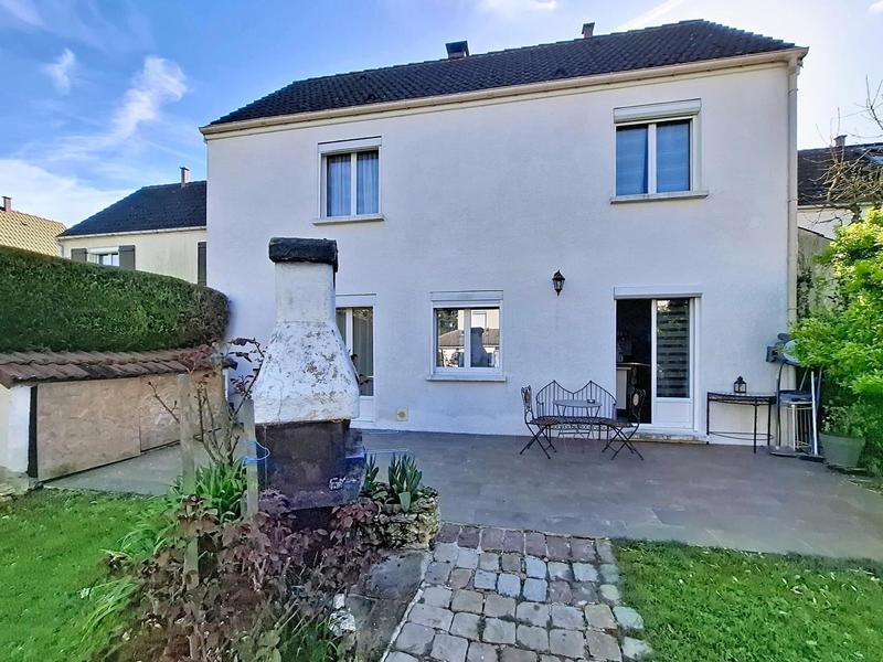 Maison - 105 m² - 5 pièces