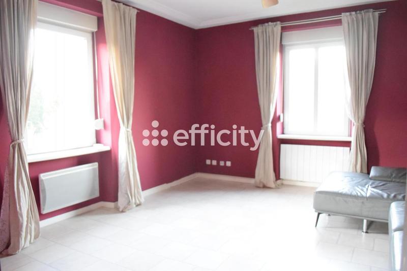 Appartement - 99 m² - 4 pièces
