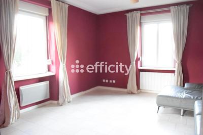 Appartement - 99 m² - 4 pièces