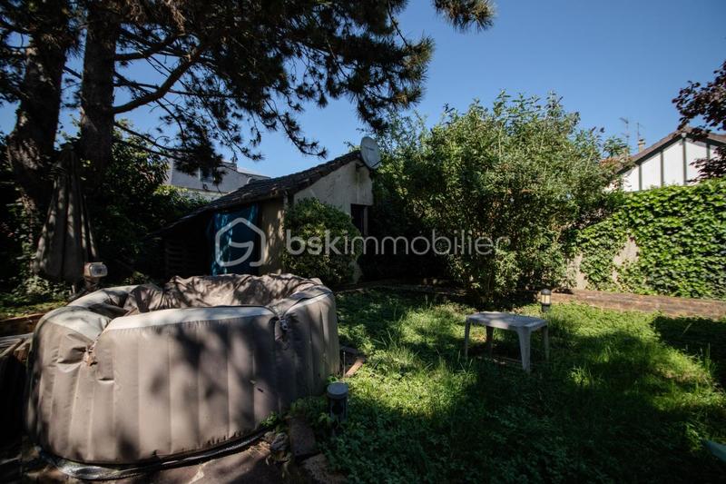 Maison - 193 m² - 8 pièces