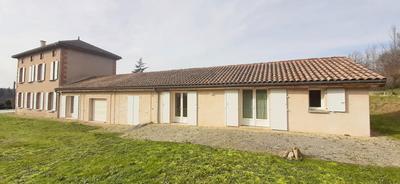 Maison - 300 m² - 15 pièces
