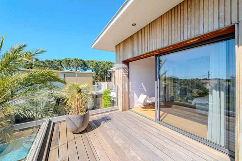 Villa - 288 m² - 6 pièces