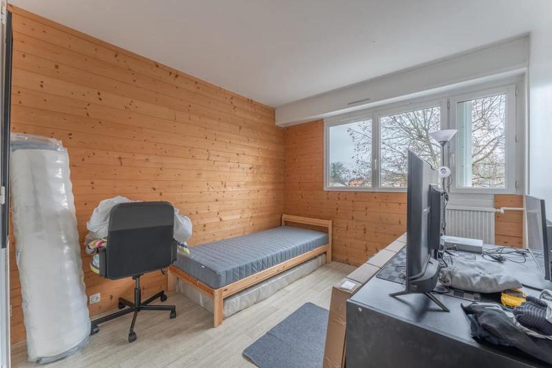 Appartement - 100 m² - 5 pièces