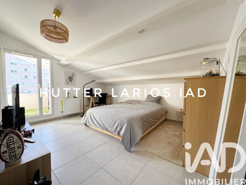 Appartement - 100 m² - 5 pièces