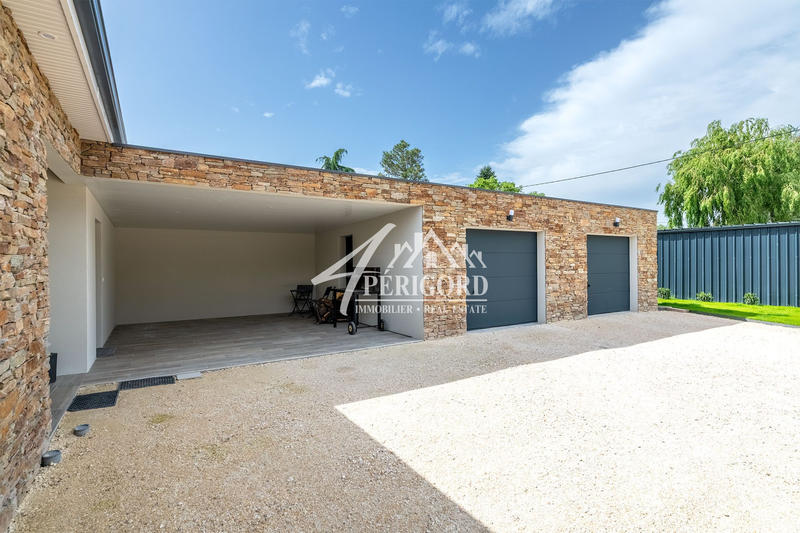 Maison contemporaine - 162 m² - 7 pièces