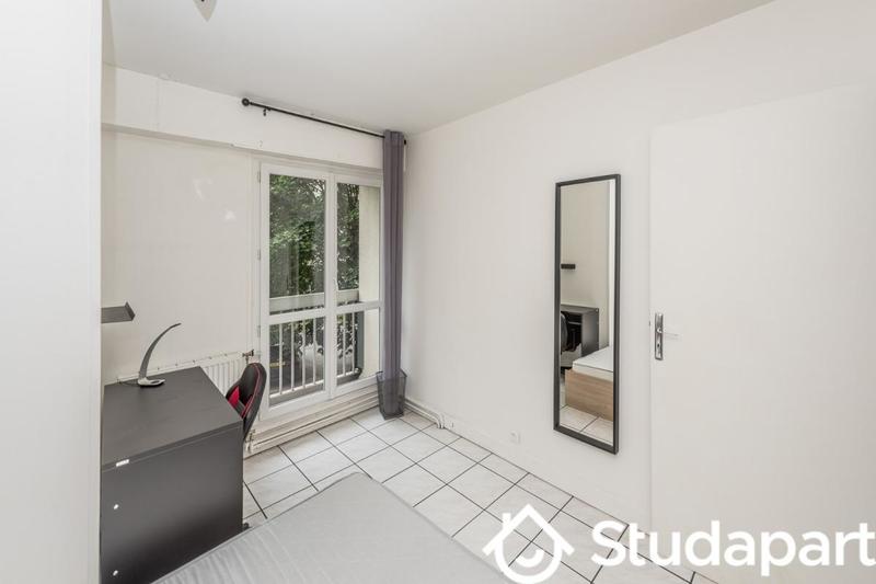 Chambre - 11 m² - 1 pièce