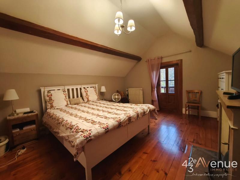 Appartement - 146 m² - 7 pièces