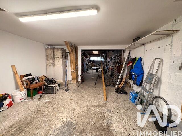 Maison - 251 m² - 8 pièces