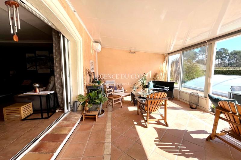 Villa - 240 m² - 6 pièces