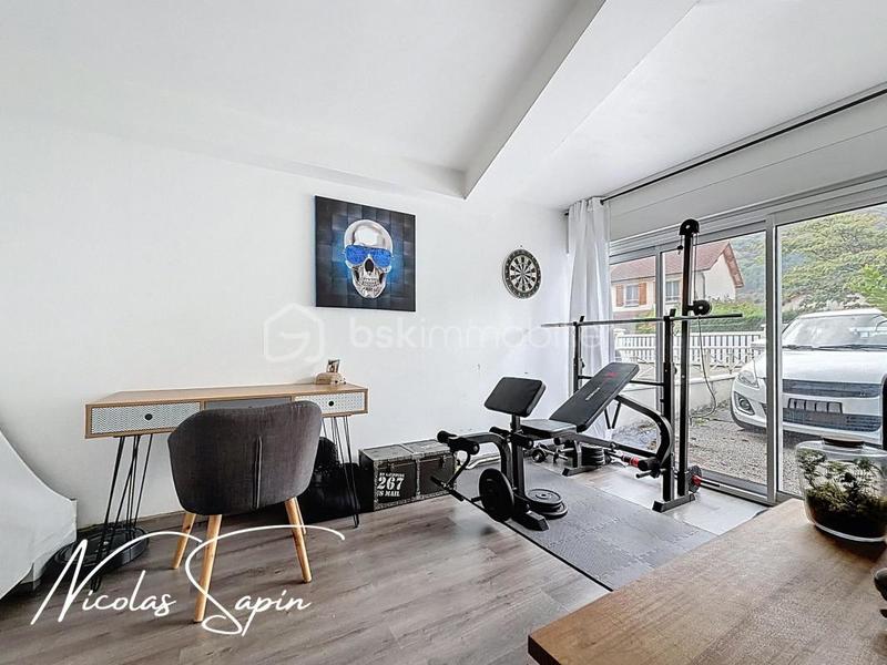 Maison - 102 m² - 5 pièces