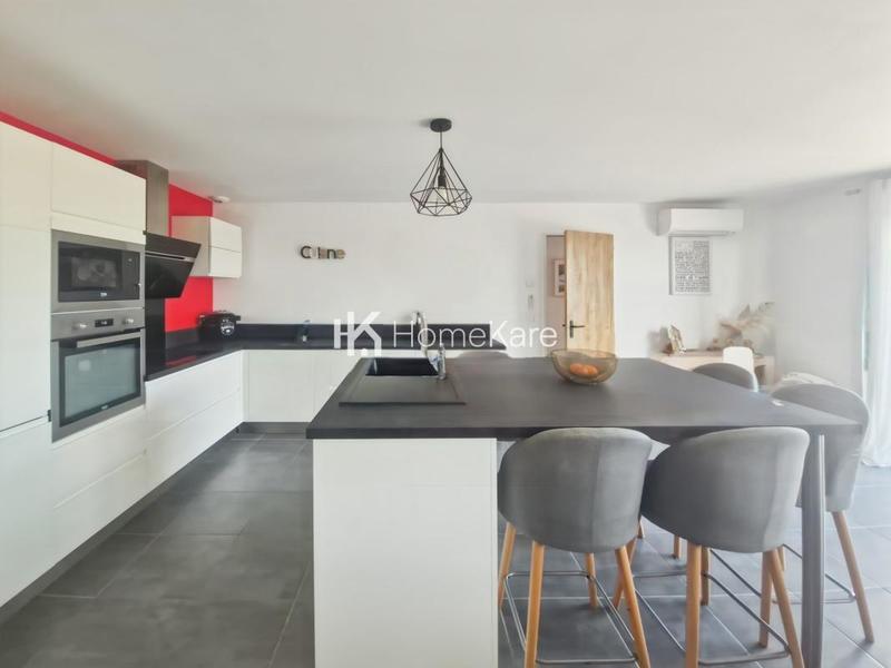 Maison - 92 m² - 4 pièces