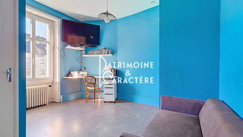 Maison - 213 m² - 11 pièces